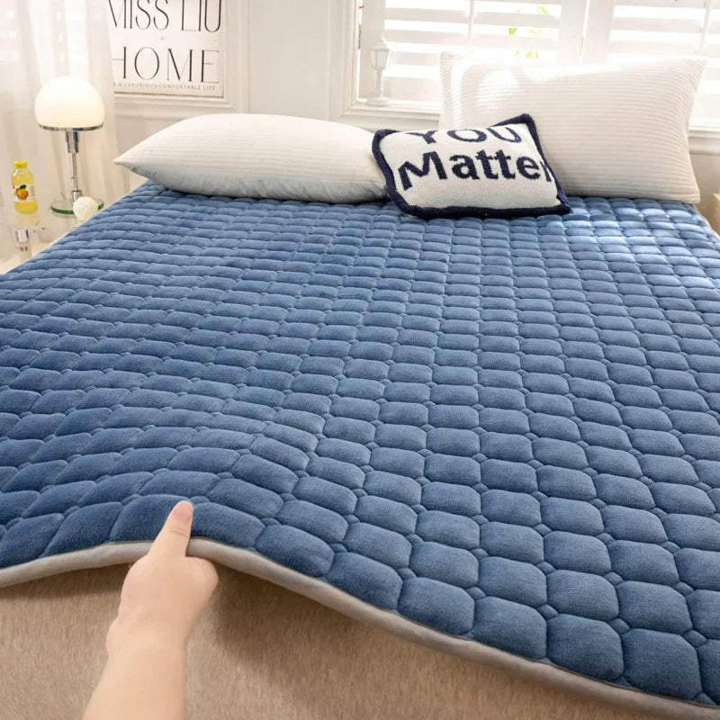 Thick Milk Fiber Mattress Quilted Bed Protection Cushion Anti-static Fleece-lined Mattress Cushion