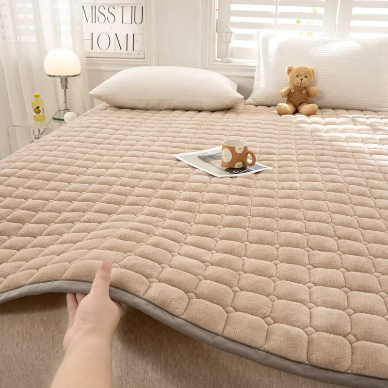 Thick Milk Fiber Mattress Quilted Bed Protection Cushion Anti-static Fleece-lined Mattress Cushion