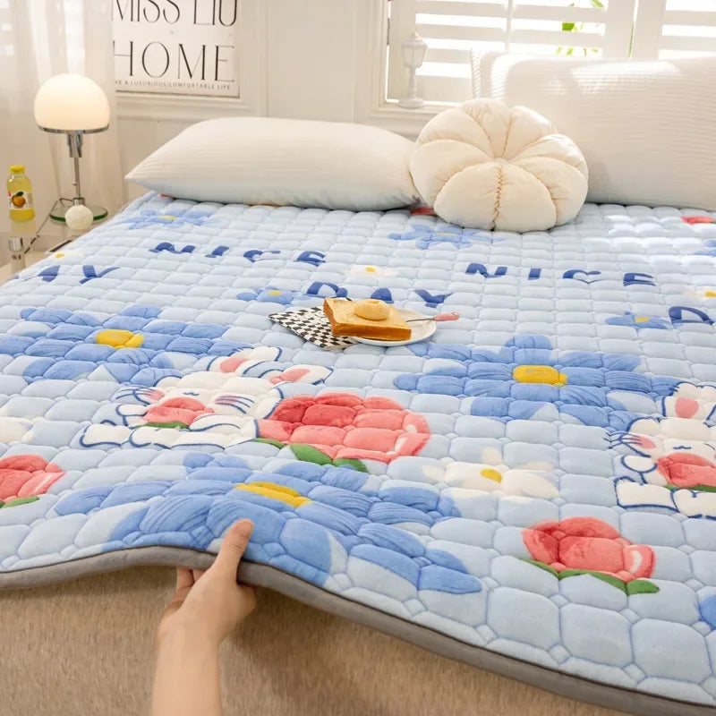 Thick Milk Fiber Mattress Quilted Bed Protection Cushion Anti-static Fleece-lined Mattress Cushion