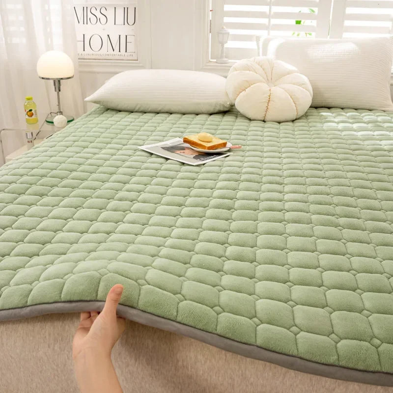 Thick Milk Fiber Mattress Quilted Bed Protection Cushion Anti-static Fleece-lined Mattress Cushion