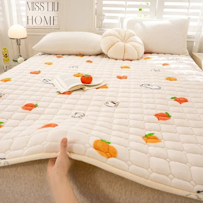 Thick Milk Fiber Mattress Quilted Bed Protection Cushion Anti-static Fleece-lined Mattress Cushion